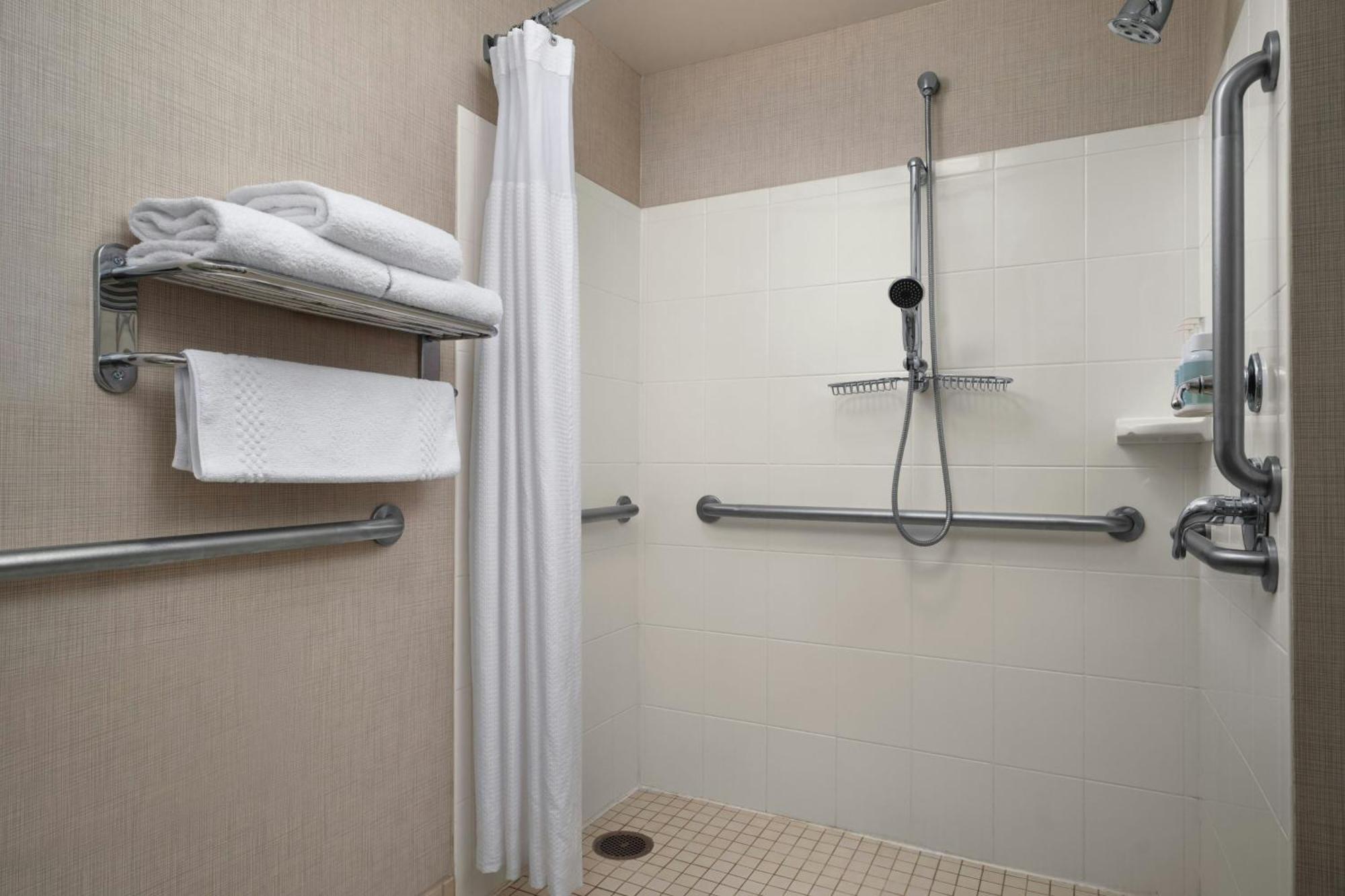 By Marriott Downtown/river North Hotel Chicago