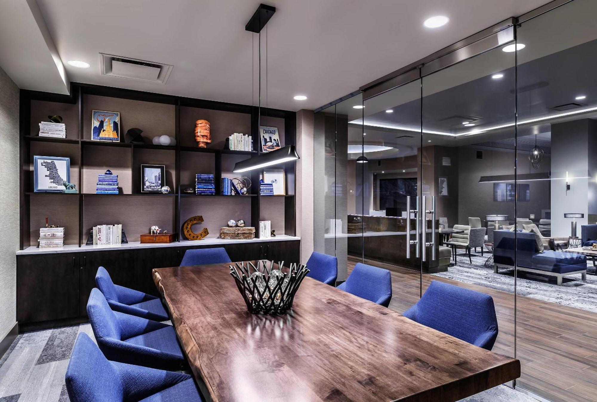 Cambria Loop - Theatre District 4* Chicago