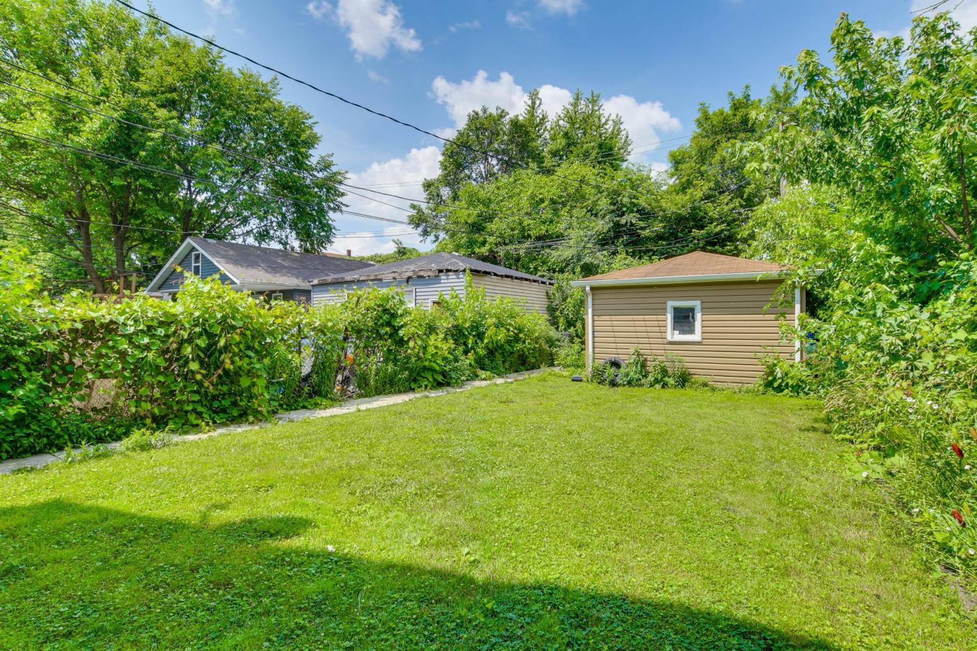 Apartment 2 Mi To Rainbow Park: South Side Charmer! *