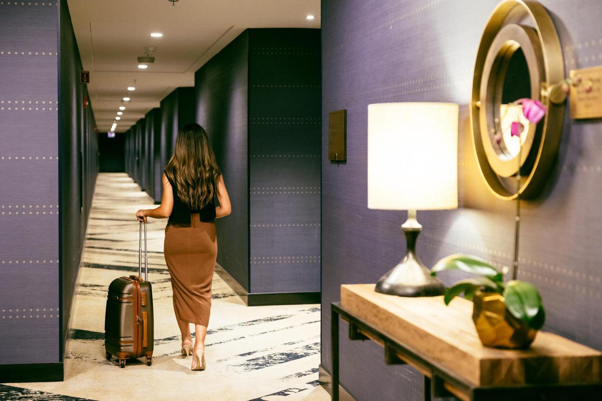 Sable At Navy Pier Chicago, Curio Collection By Hilton Hotel Chicago