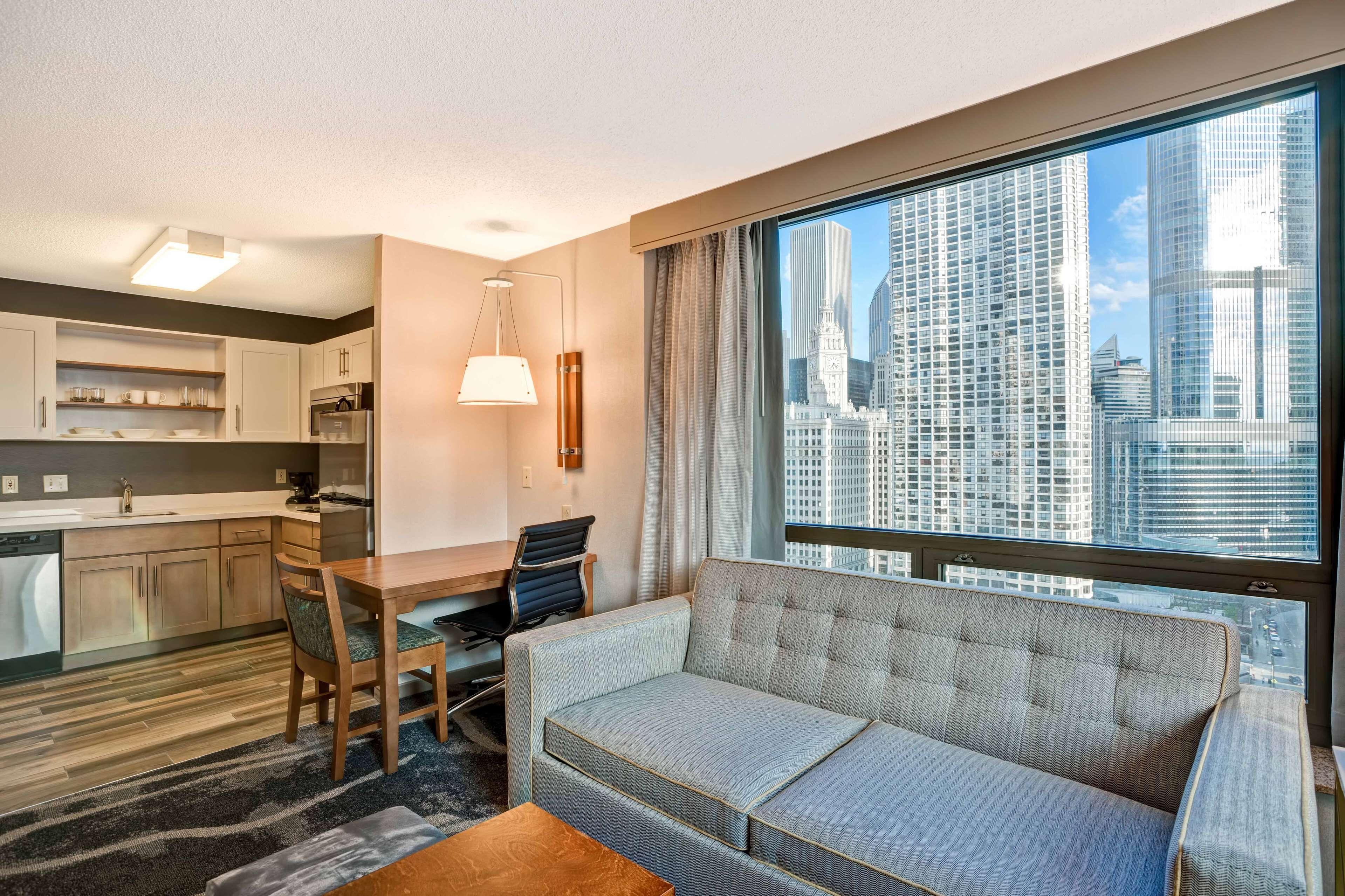 Hotel Homewood By Hilton Chicago-downtown Chicago
