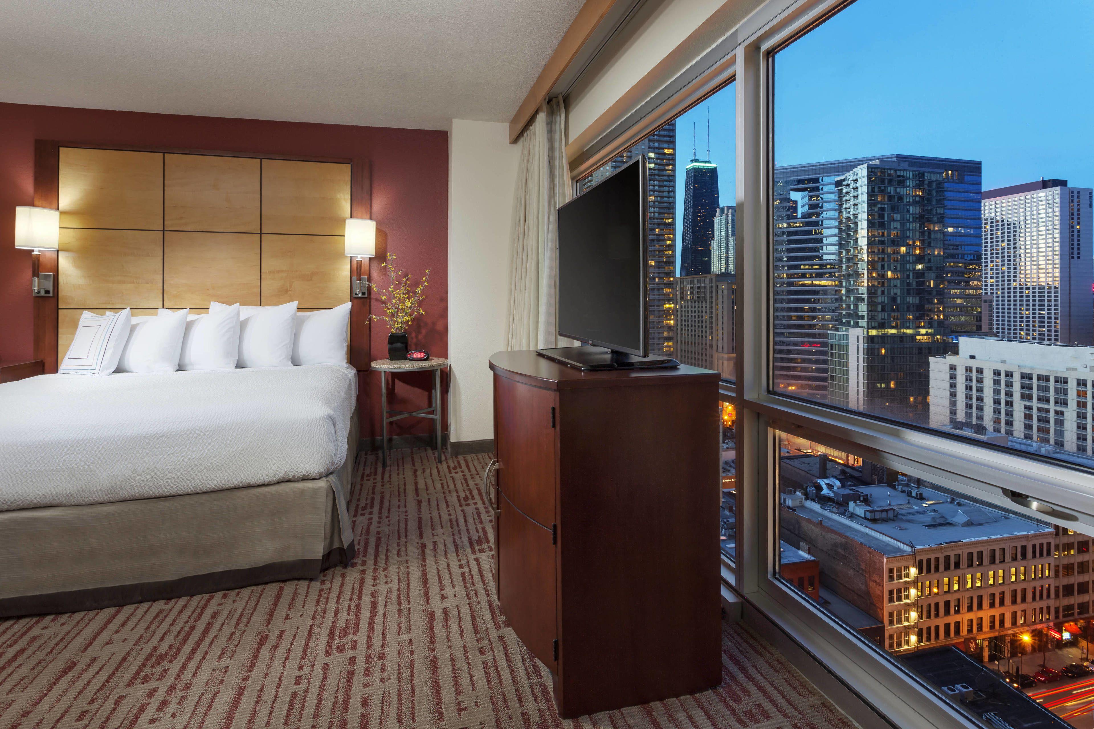 By Marriott Downtown/river North Chicago
