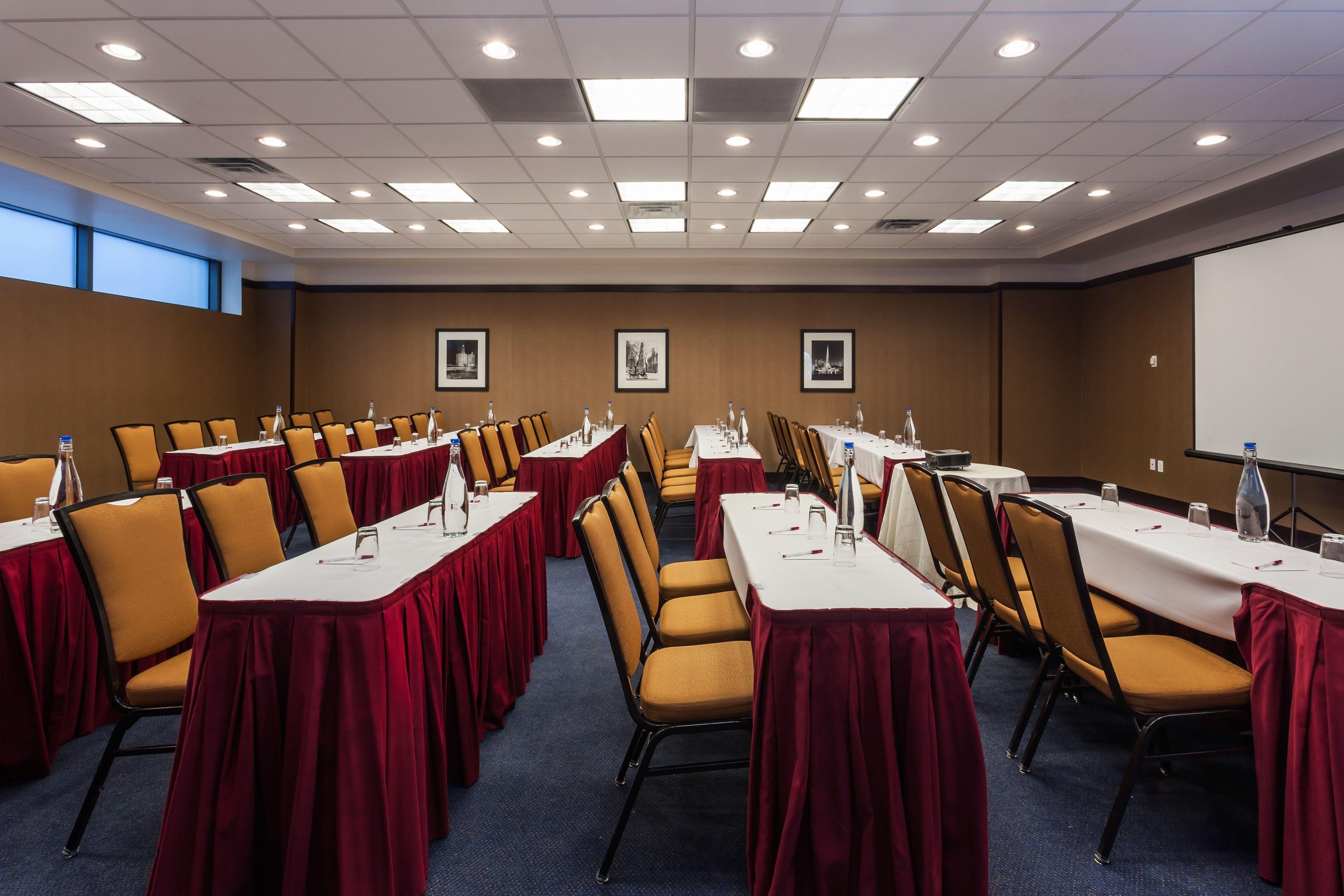 By Marriott Downtown/river North 3* Chicago