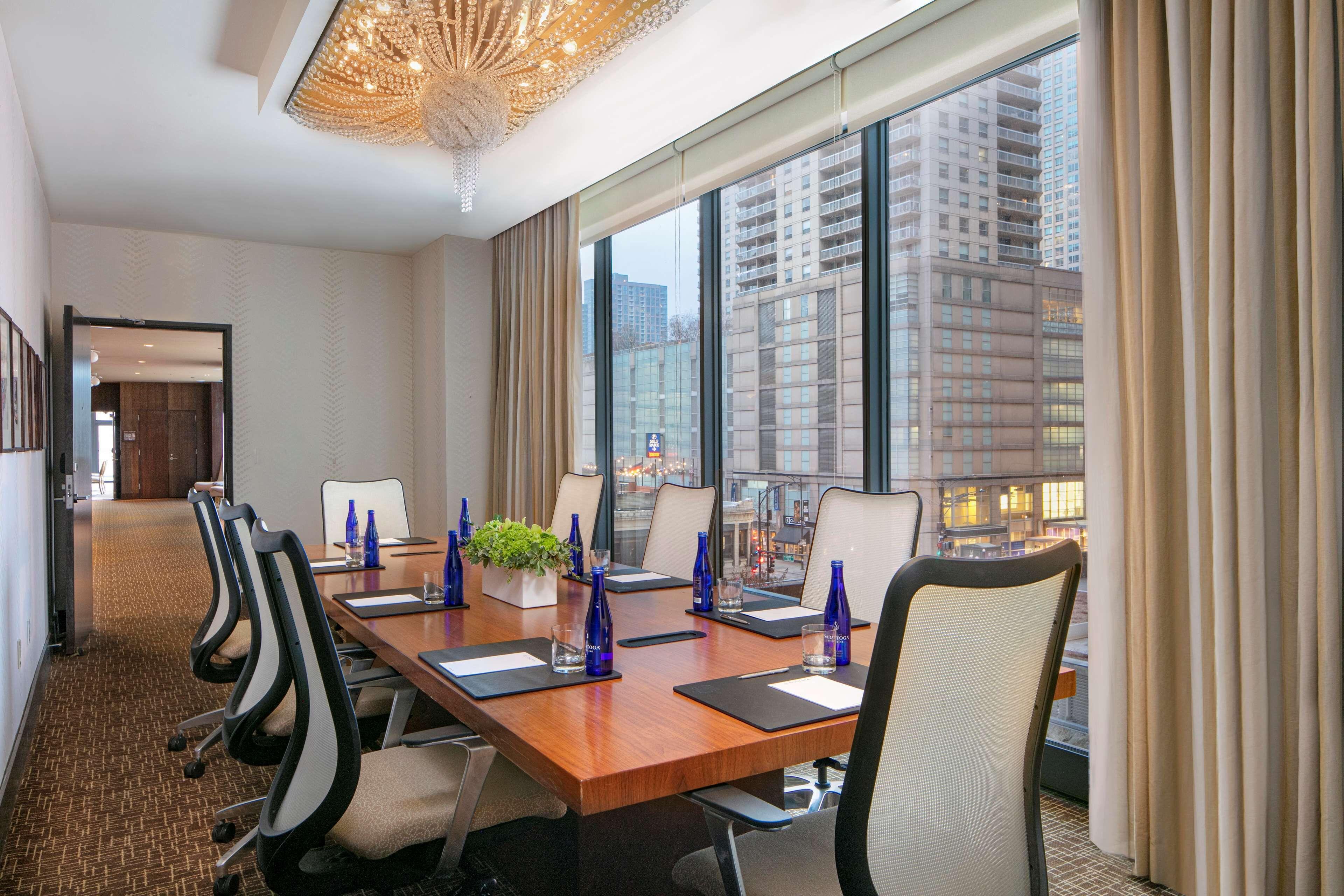 The Royal Sonesta River North Hotel 4*