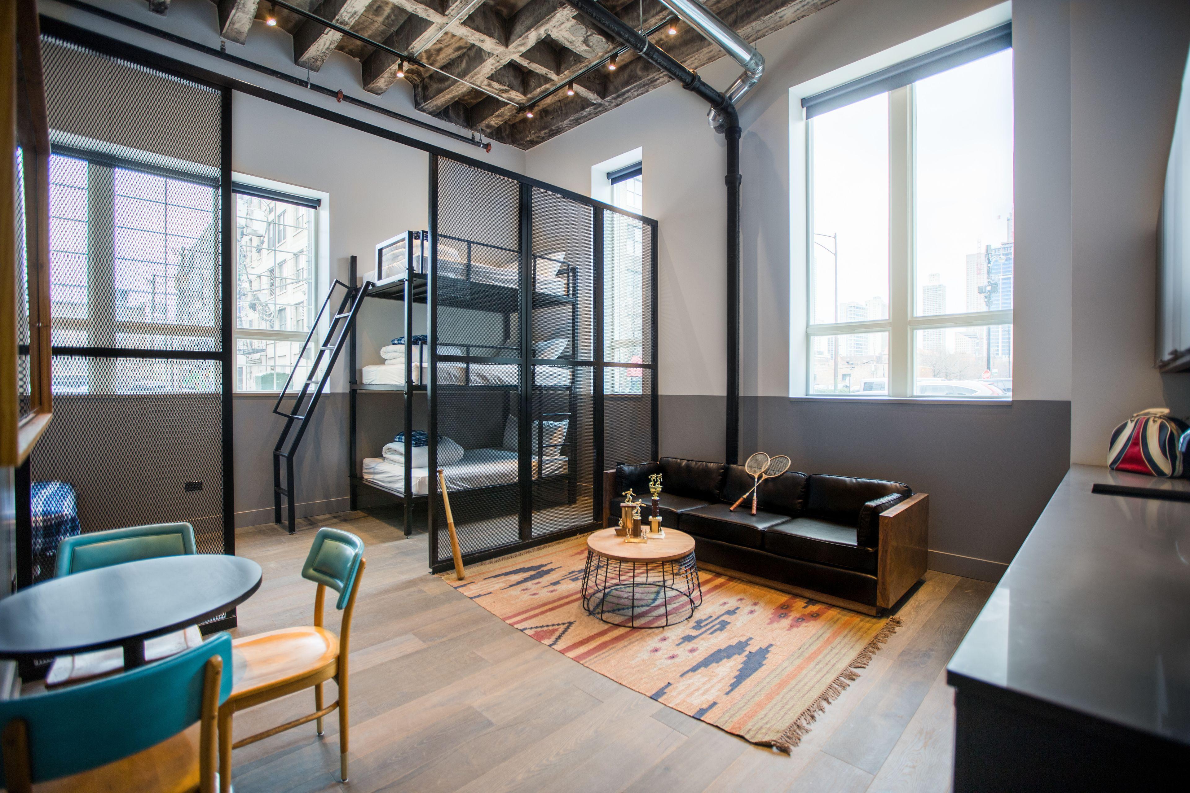 Hotel The Collection River North 3*