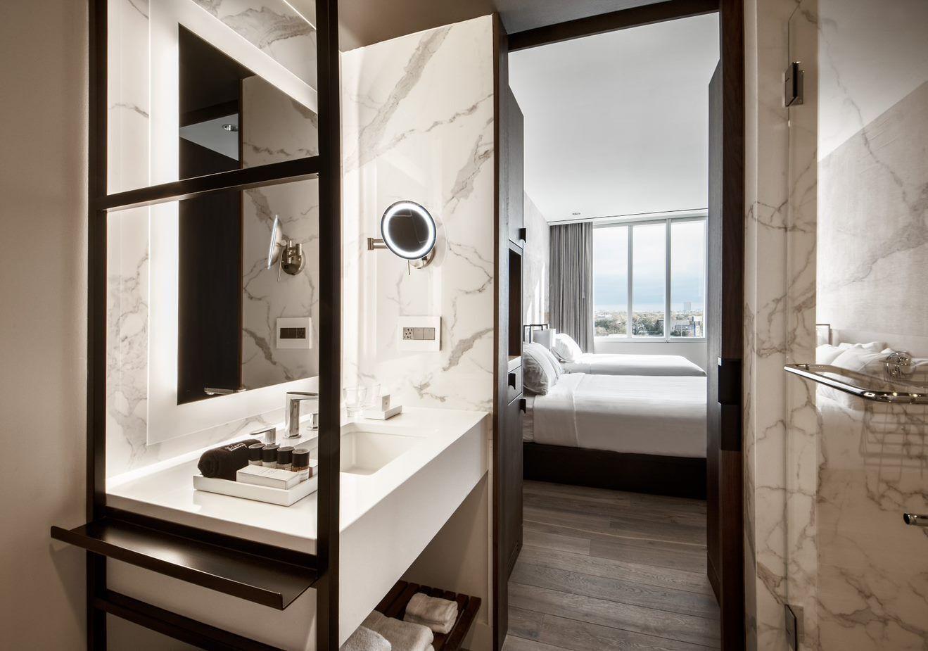 Resort The & Athletic Club At Midtown Chicago