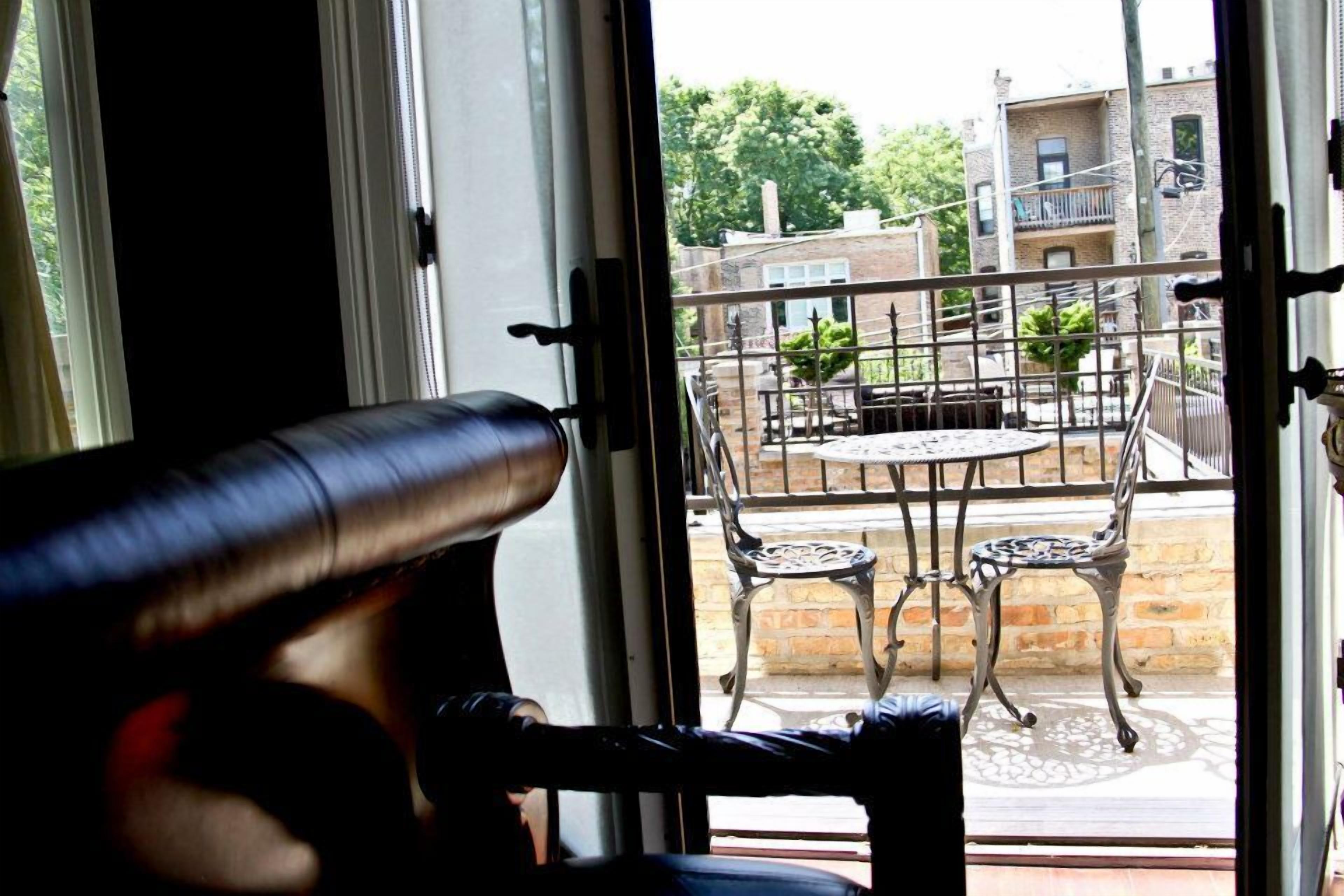 D' Citta Bed & Breakfast Chicago