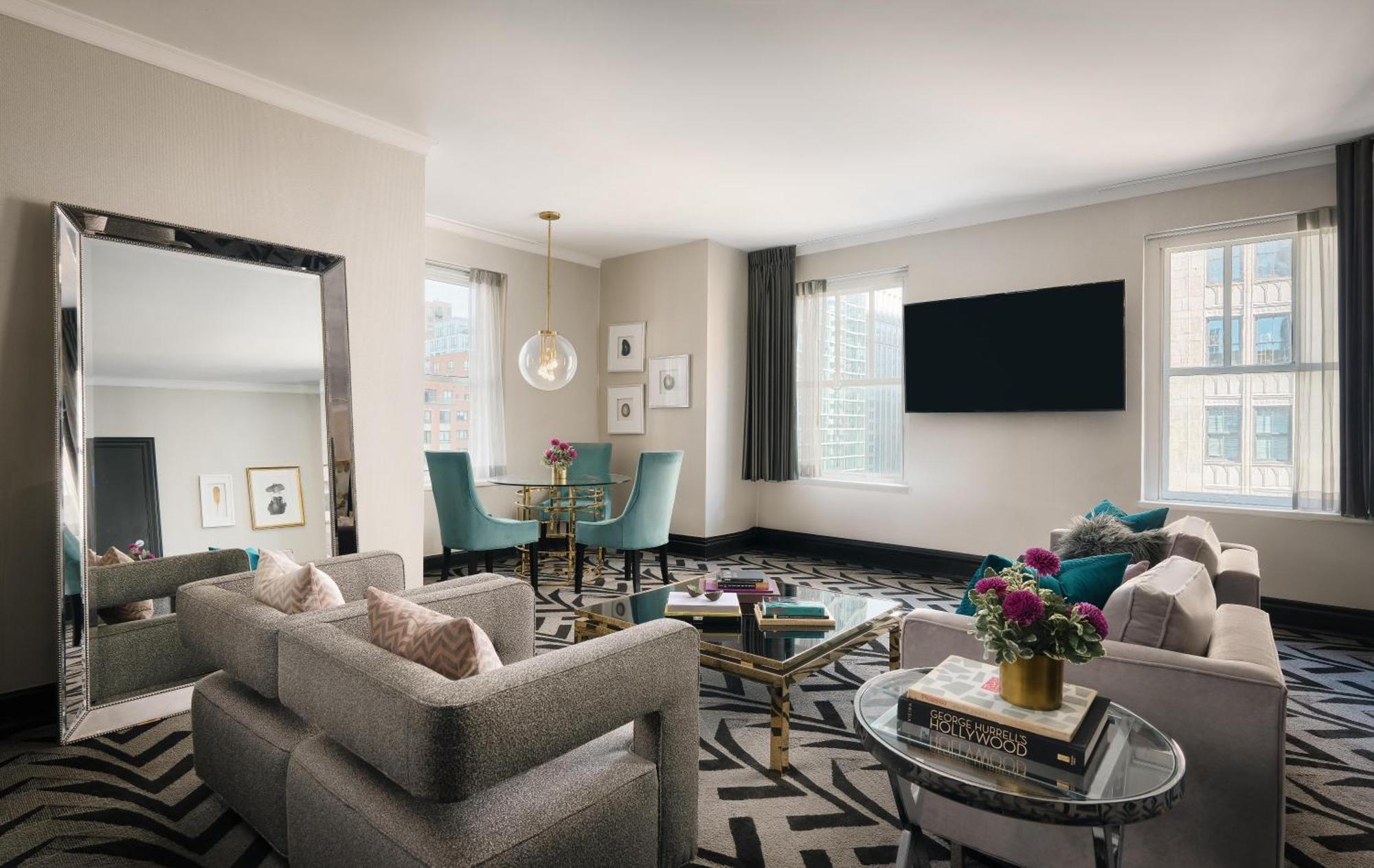 The Allegro Royal Sonesta Loop 4*