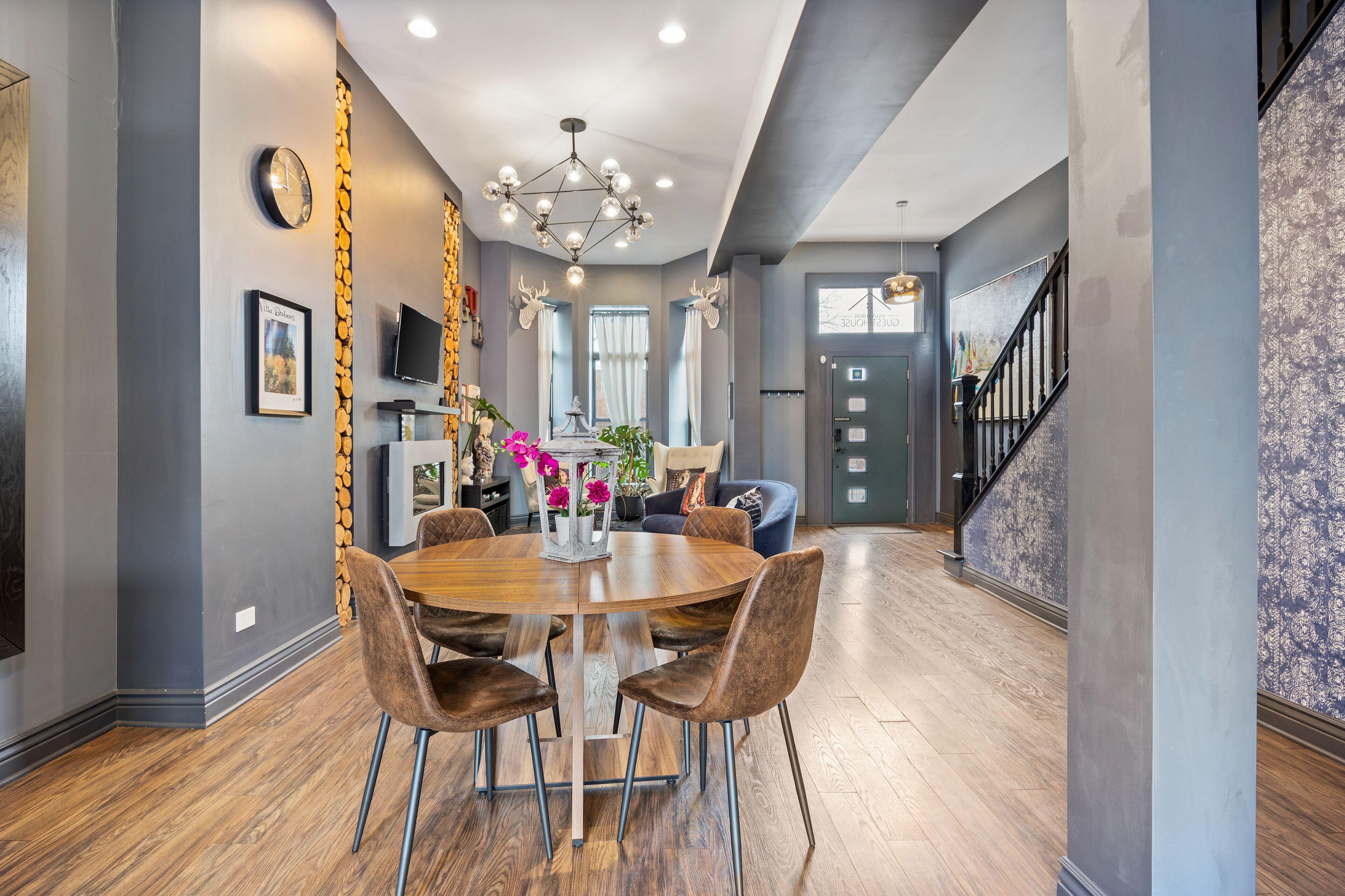 Mccormick Place Guest house