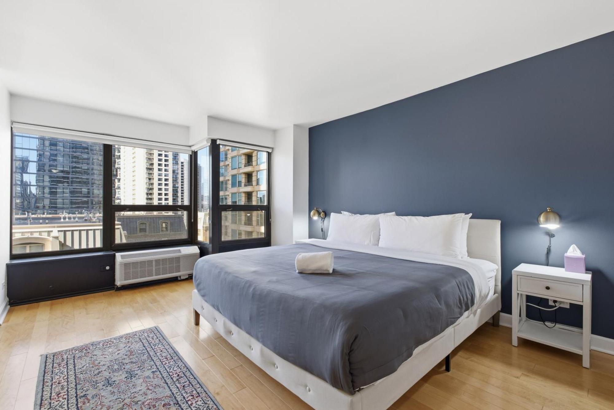 Apartment 2bd River North Million Dollar Views! Parking Incl *