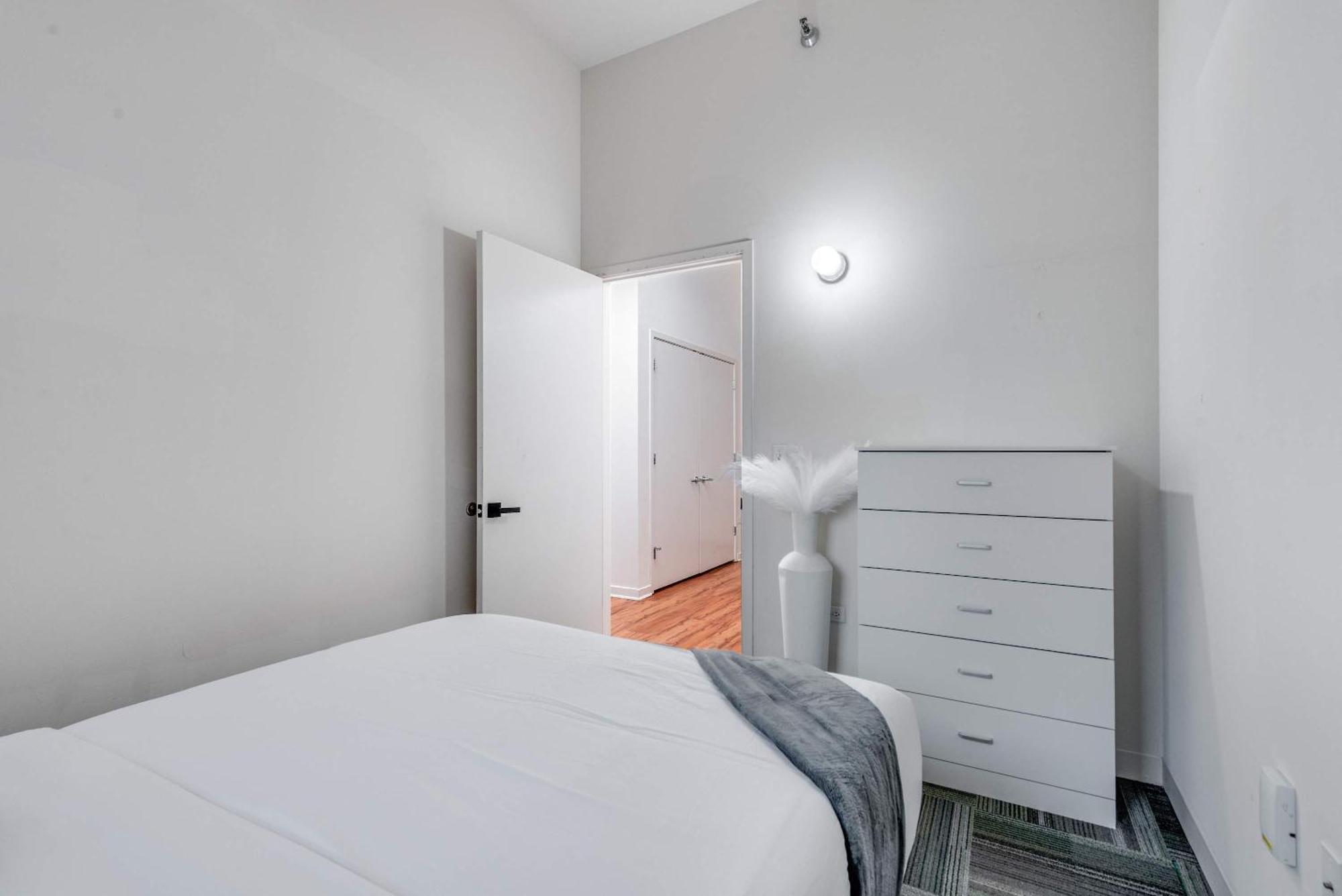 Downtown With Free In & Out Parking 4 * Chicago