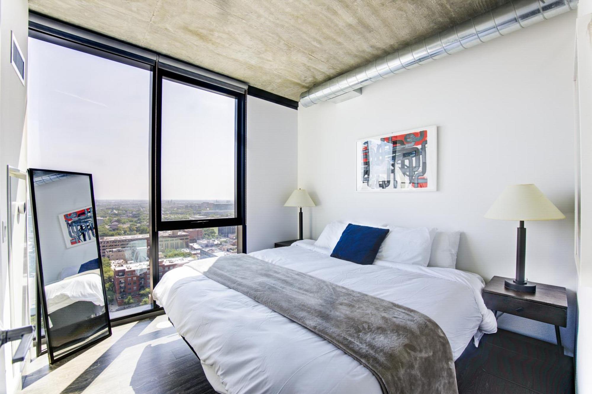 Apartment 2br Designer Loft Modern Luxe In Center Chicago