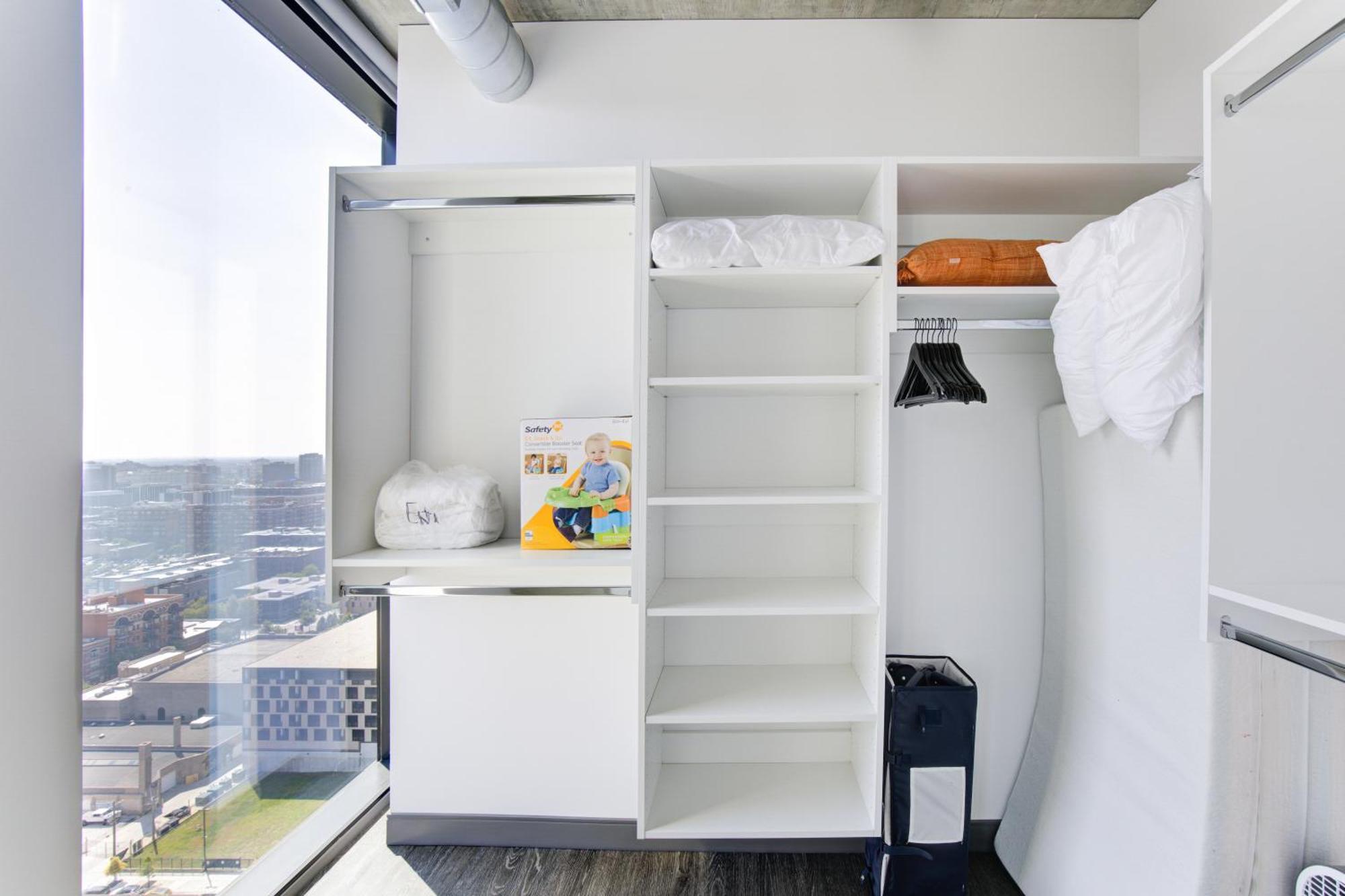 2br Designer Loft Modern Luxe In Center Apartment Chicago