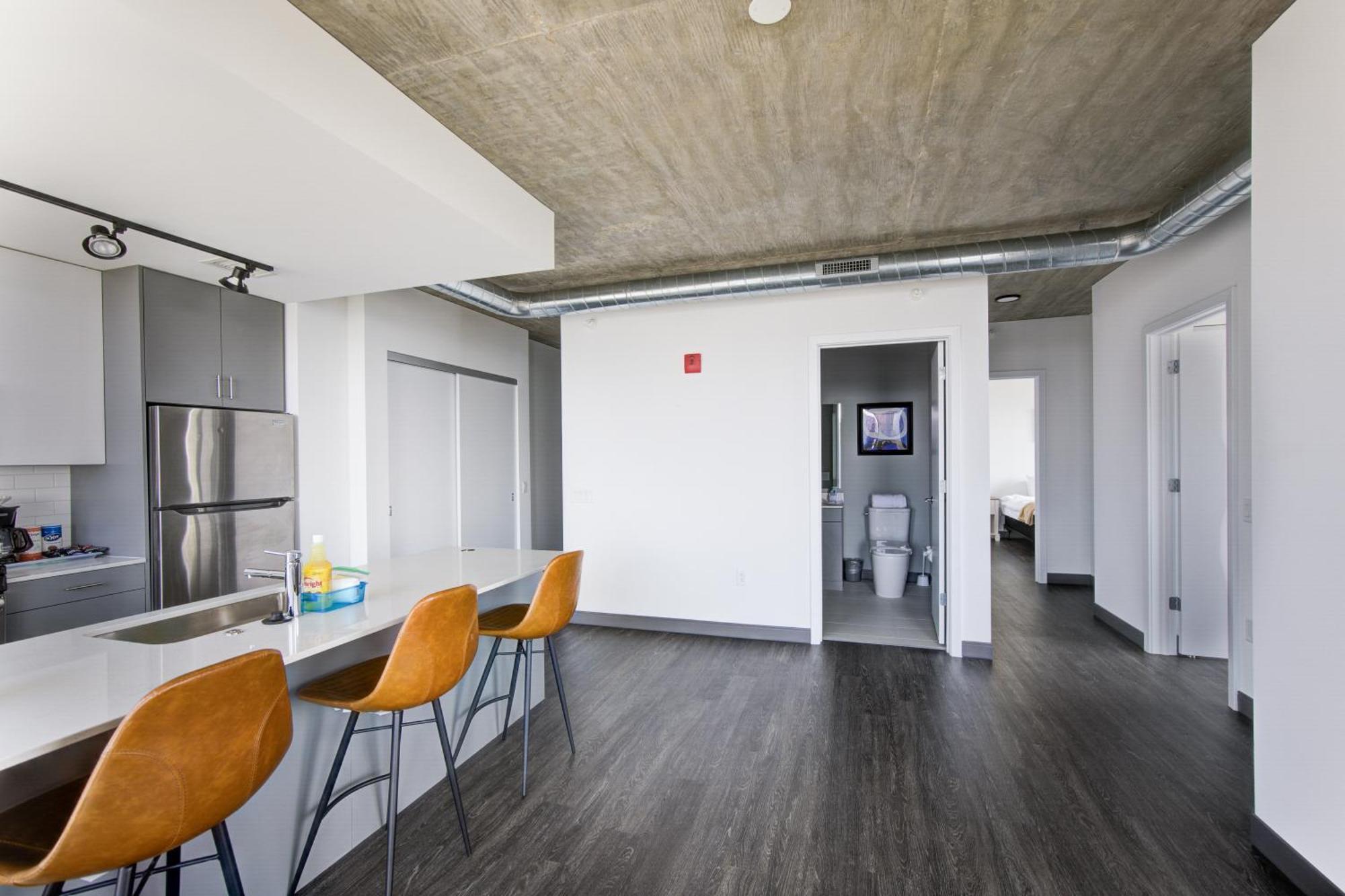 2br Designer Loft Modern Luxe In Center * Chicago