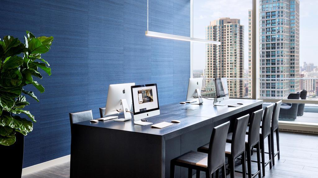 Global Luxury In Downtown Apartment Chicago