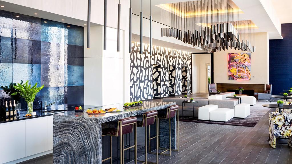 Global Luxury In Downtown