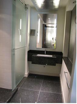 Radisson Blu Aqua Hotel, 4*