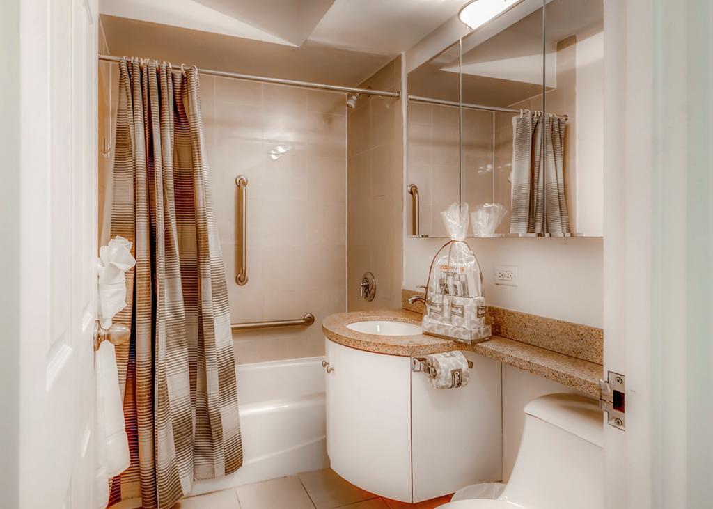 Global Luxury In Downtown Apartment Chicago