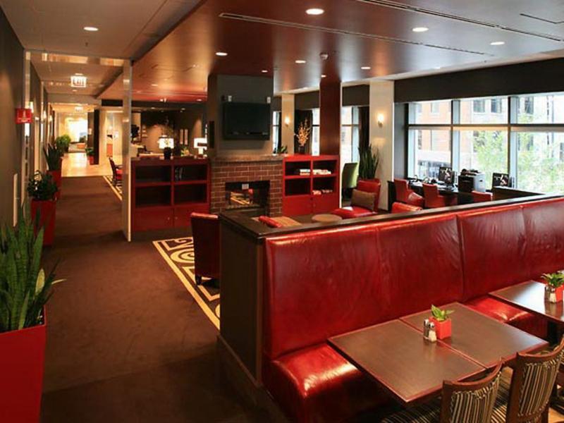 By Marriott Downtown/river North 3* Chicago