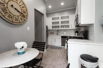 Celeste Celebrity Apartment *