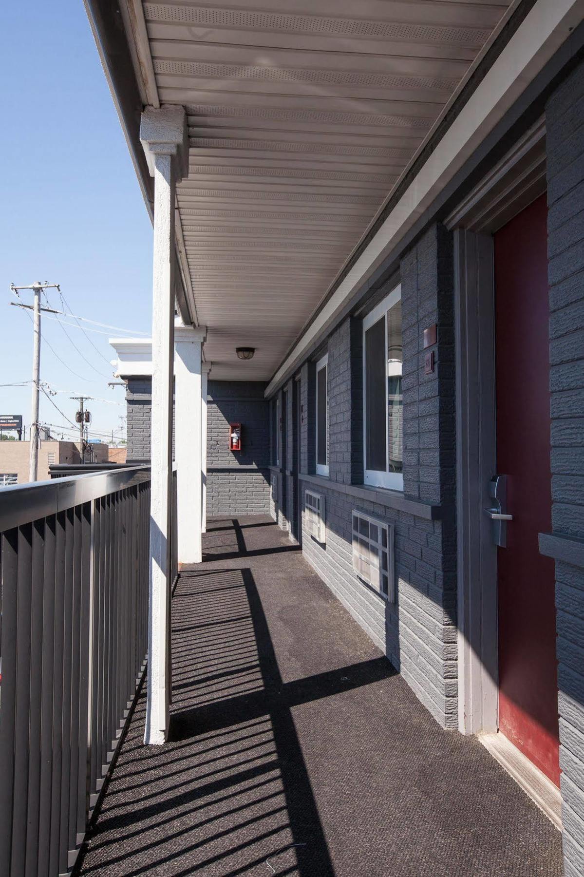 Motel Carlton Midway 2*