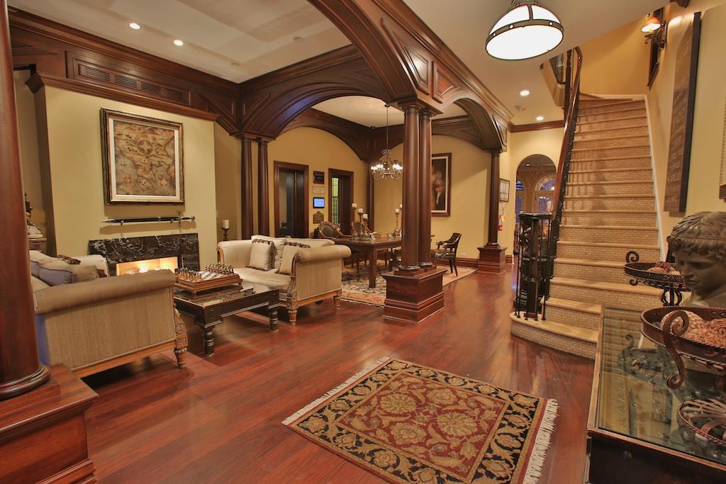 D' Citta Bed & Breakfast Chicago