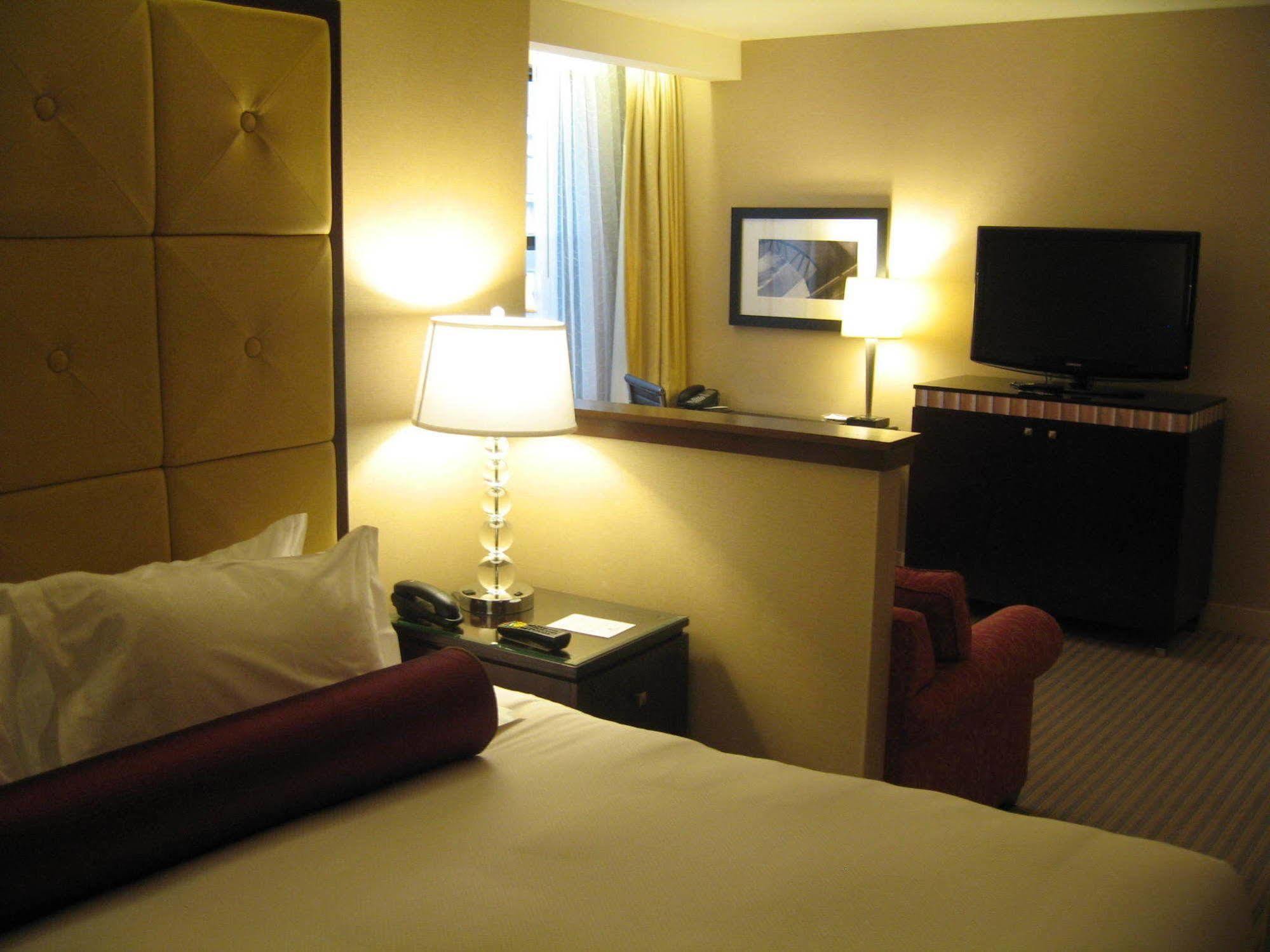 Millennium Knickerbocker Hotel 4*