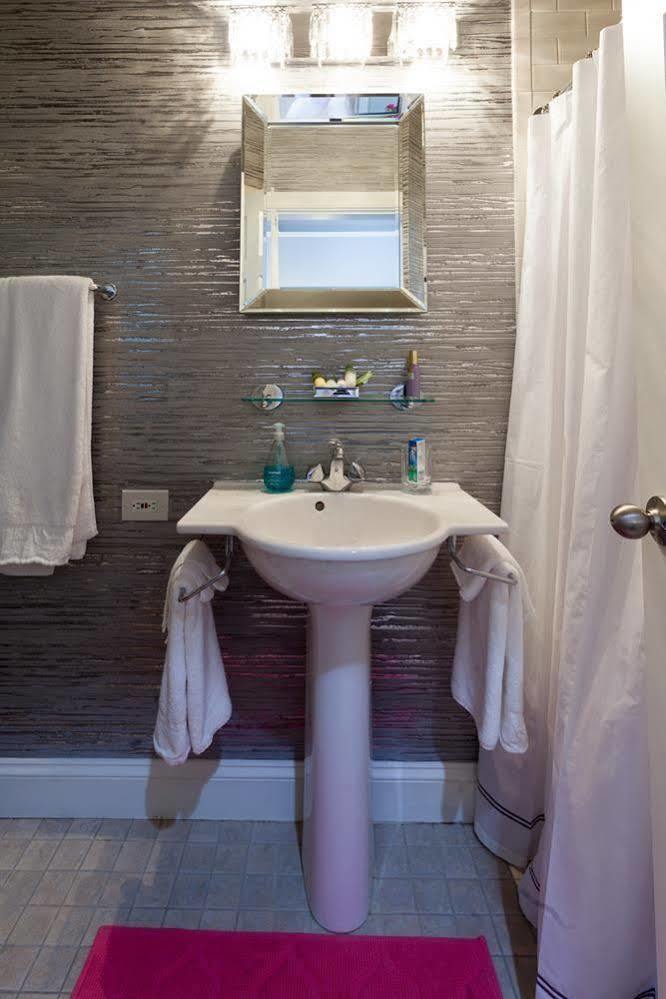 Apartment Celeste Celebrity Chicago