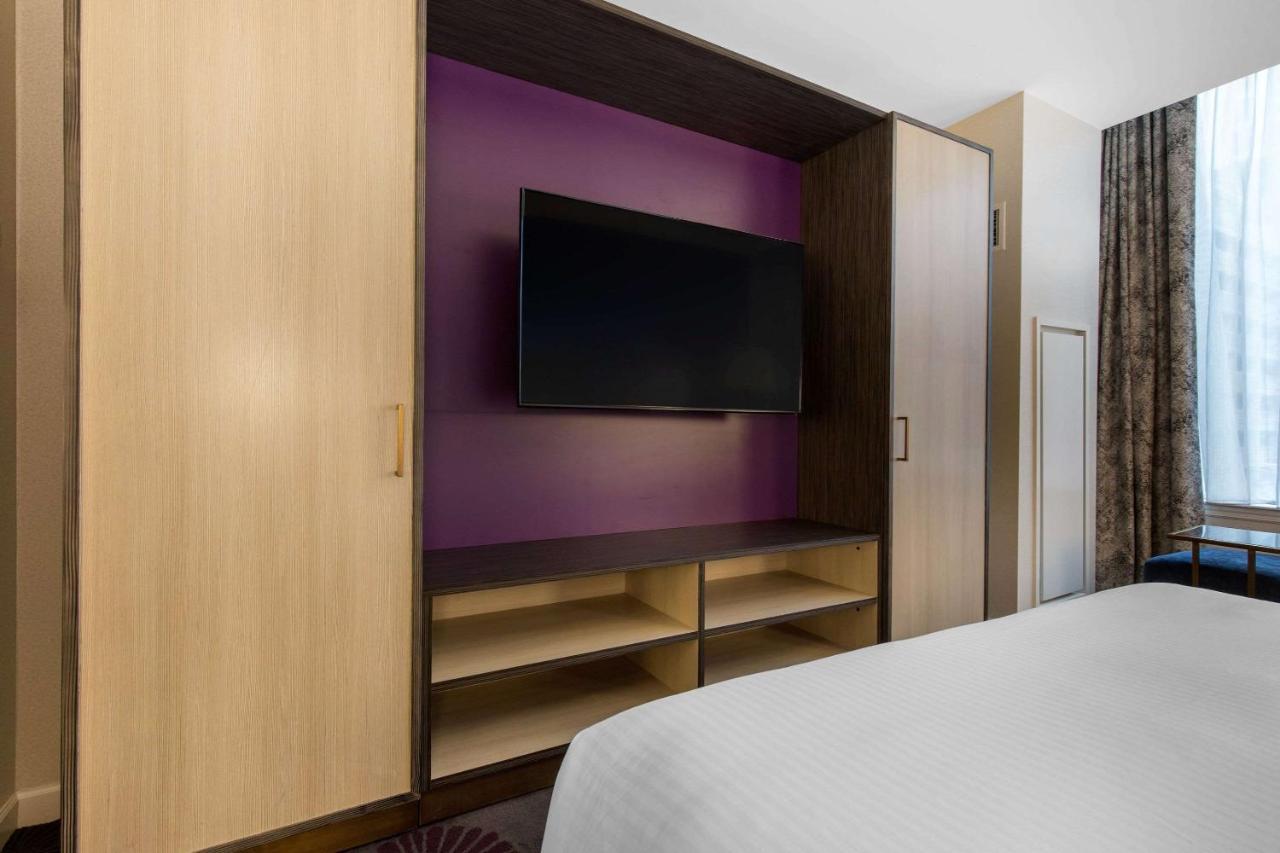 The Collection Magnificent Mile 4*