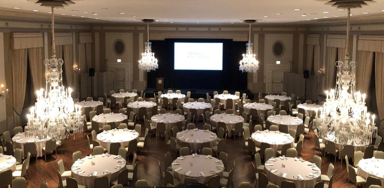 The At The Standard Club 3* Chicago