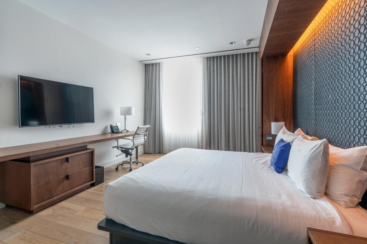 Resort The & Athletic Club At Midtown Chicago