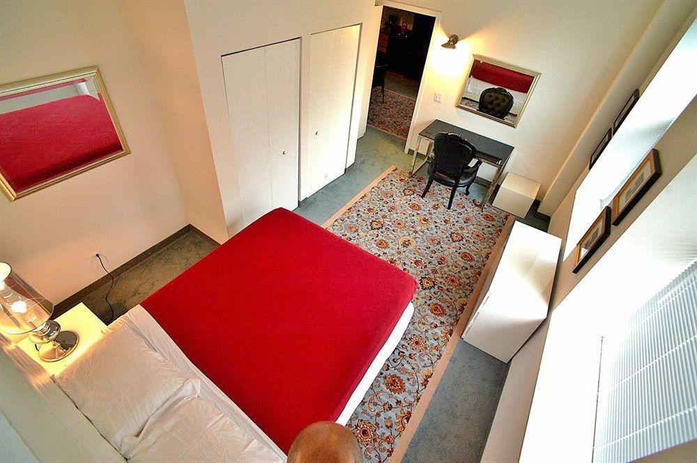 The Collection Millennium Park Hotel 3*