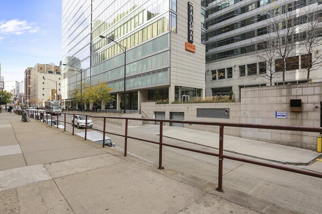 Apart-hotel Bridgestreet At State And Grand Chicago