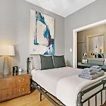 Feel The Vibe 2Br Designer Apartment - Halsted 3D
