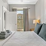 Feel The Vibe 2Br Designer Apartment - Halsted 3D