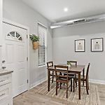 3Br Apt In Logan Square Walkable To Highlights - Central Park S6