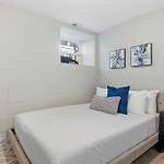 Spacious & Elegant 2-Bedroom Apt - Warren Rep