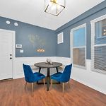 Modern 2 Bedroom In Avondale