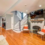 Spacious 5-Br House Near Transit W Parking