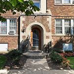 1Br Contemporary Apt With Laundry Facility - Lockwood 1 & 2