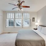 Pet Friendly! Historic River West Neighborhood - Easy Access To O\'Hare Apts