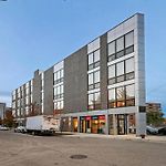 1Br Well-Decorated Apartment W Laundry - Crosby 209