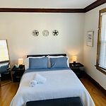 The Karlov. Gorgeous ,Spacious 2Bd/ 1Ba W/ Parking