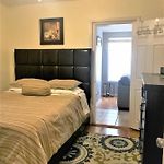 Apartment Sleeps 4 With Free Parking
