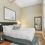 Splendid 4Br Apt Close To Bars & Restaurants - Damen 1R