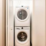 Luxurious Downtown 3 Bed 2 Bth