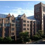 Bella Villa On Taylor Street Chicago\'S Little Italy 1 Mile West The Loop & Uic
