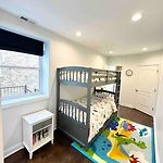 Beautifully Renovated House 10 Mins From Downtown