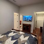 Cozy Chicago Apartment Next To The River