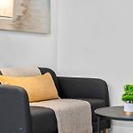 Stylish And Functional Studio Apartment - Brompton 61-66 Rep